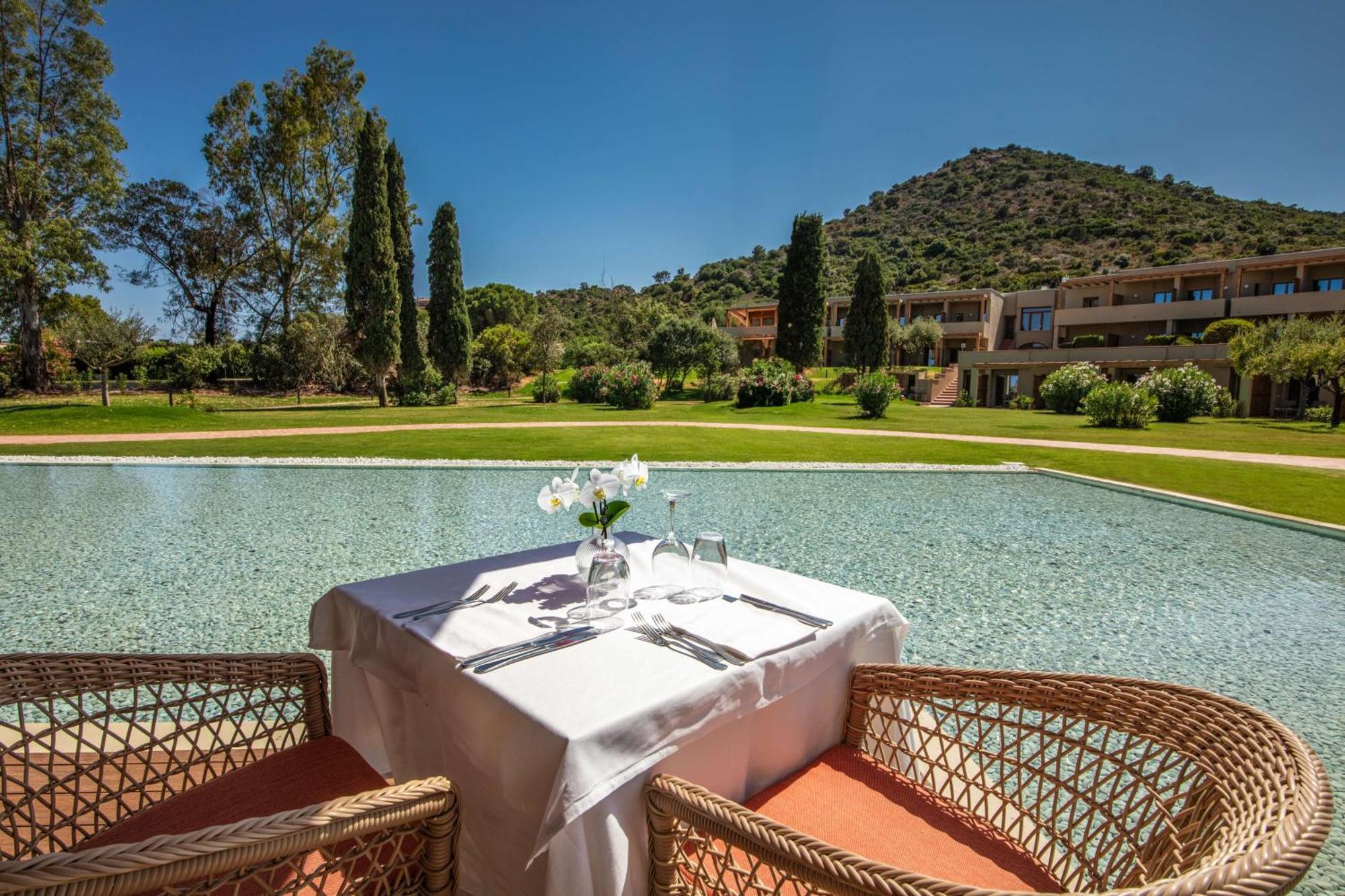 Is Molas Resort Pula Exterior foto